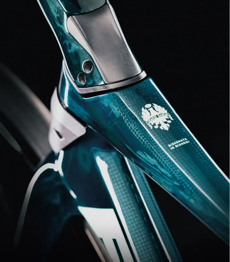 Bianchi Oltre RC Dura Ace DI2 140th Anniversary-1