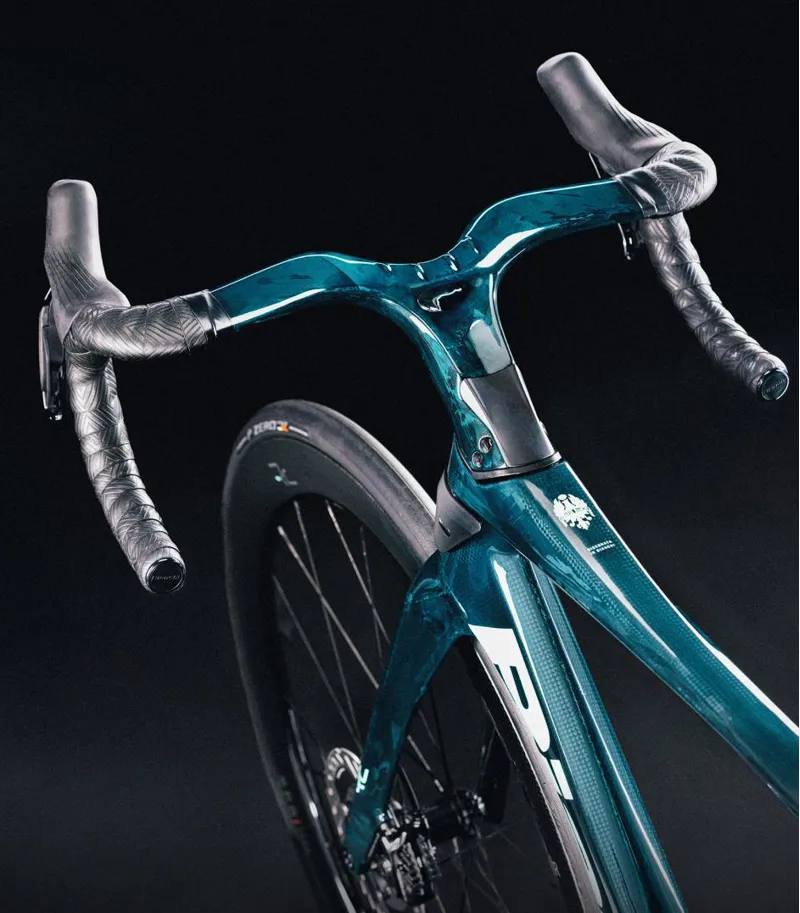 Bianchi Oltre RC Dura Ace DI2 140th Anniversary-2